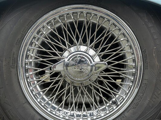 Jaguar E-Type Cabriolet 4.2 6-In-Lijn Serie II 260pk 1970 AR-94-77