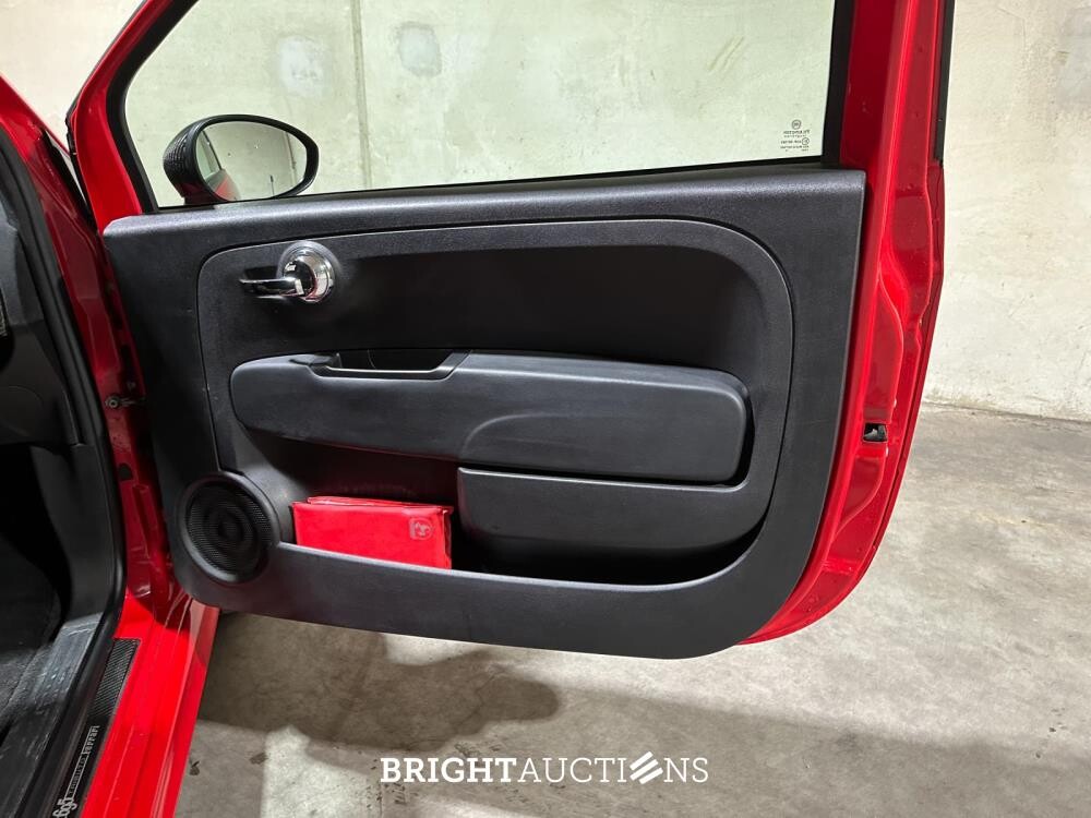 Fiat Abarth 695 Tributo Ferrari AKRAPOVIC 180pk