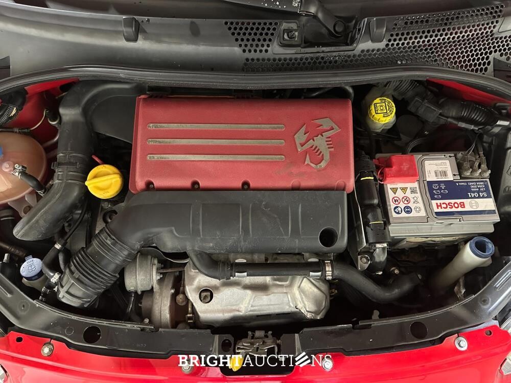 Fiat Abarth 695 Tributo Ferrari AKRAPOVIC 180pk