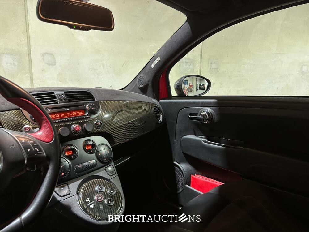 Fiat Abarth 695 Tributo Ferrari AKRAPOVIC 180pk