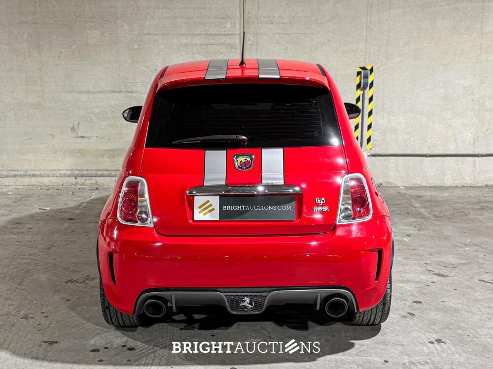 Fiat Abarth 695 Tributo Ferrari AKRAPOVIC 180pk