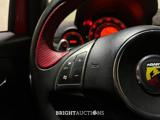 Fiat Abarth 695 Tributo Ferrari AKRAPOVIC 180pk