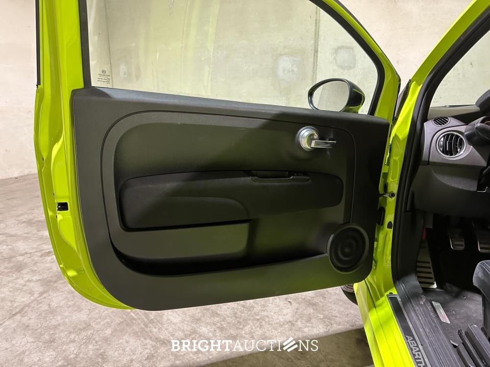 Fiat 595 Abarth Competizione 70th Anniversary 500 1.4 T-Jet 179hp 2019, L-877-RV