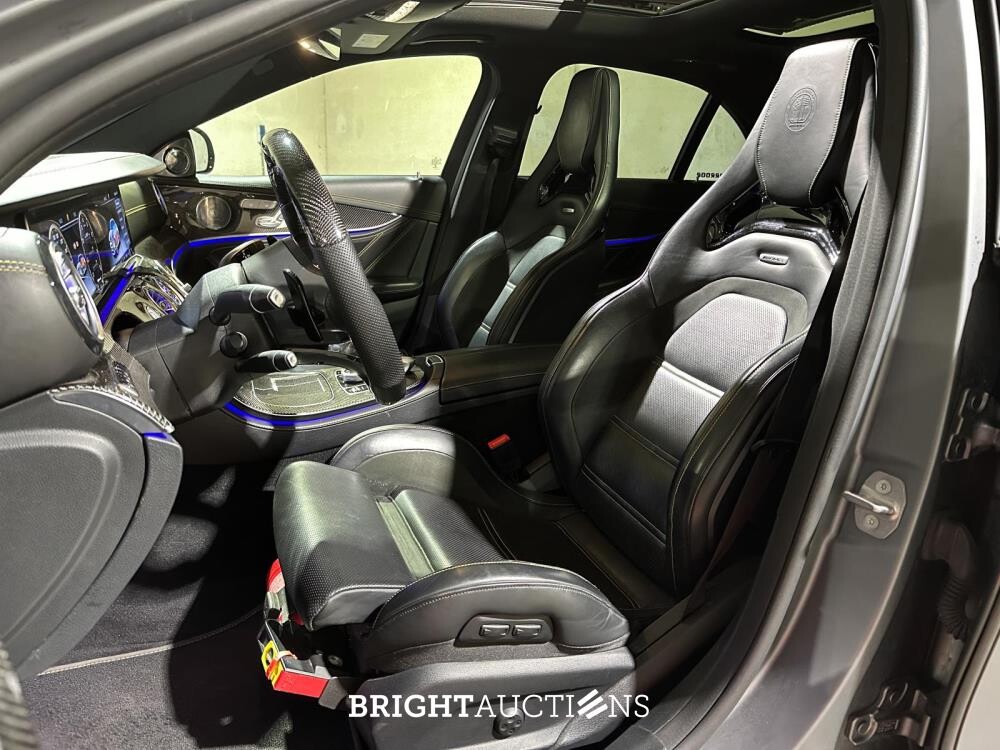 Mercedes-Benz E63 S AMG 4.0 V8 4Matic 612hp 2017 -CARBON- E-Class, GNZ-31-B