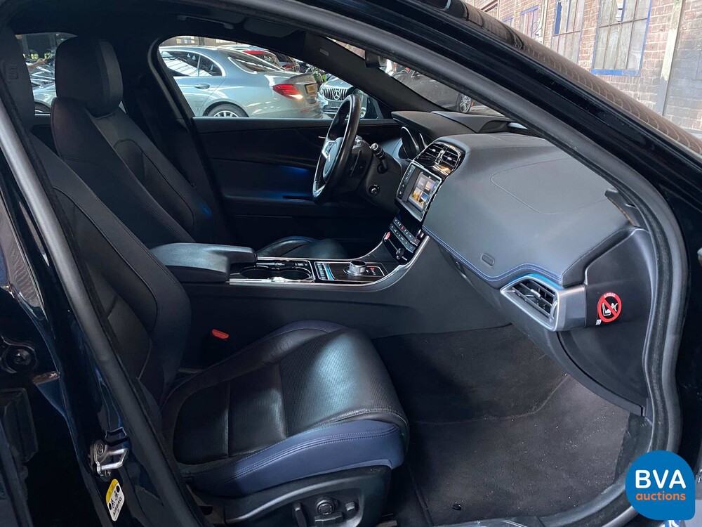 Jaguar XE 3.0 S 340PS 2016 -Org. NL-, HV-269-T.
