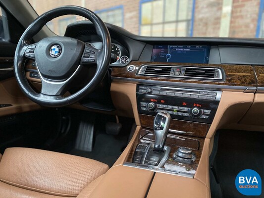 BMW 760Li V12 7-series 2011 544hp, ZK-833-L.