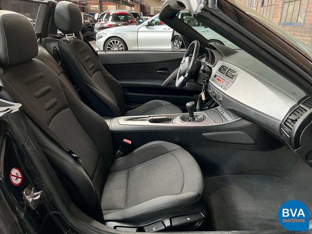 BMW Z4 Roadster 2.2i Pure 170PS 2004 -Org. NL-, 60-PRN-S.