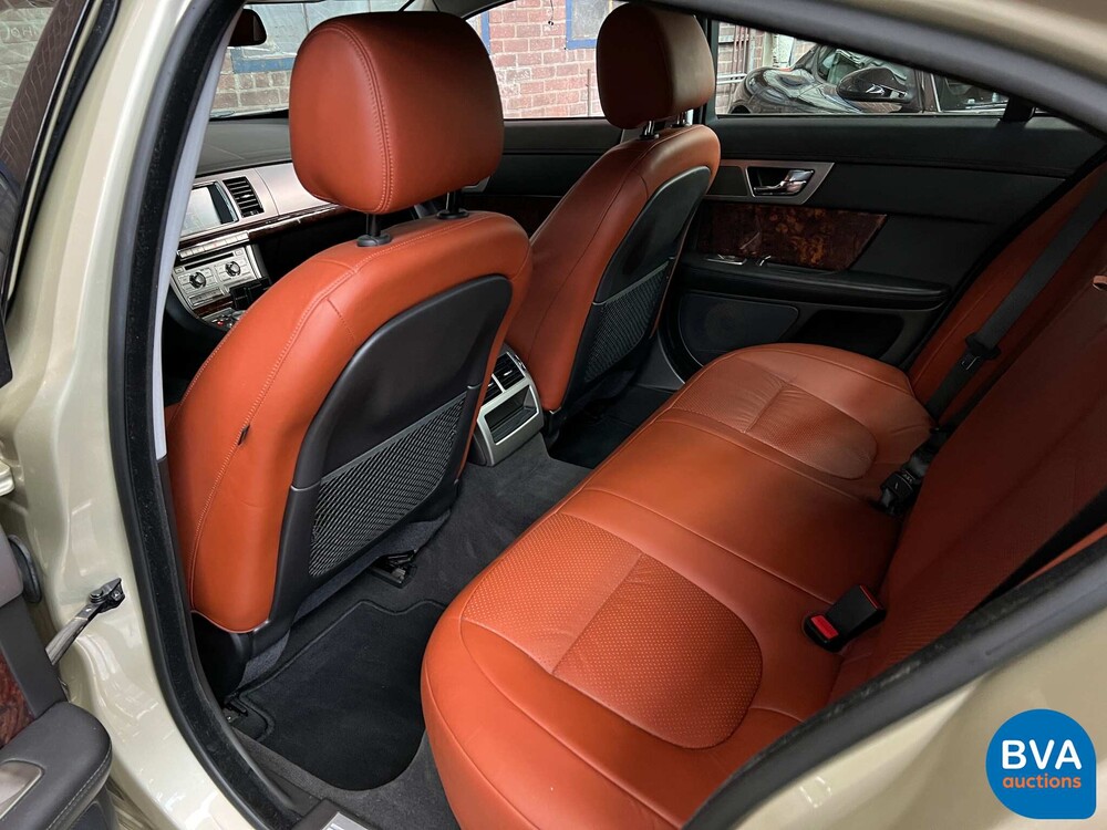 Jaguar XF4.2 V8 Premium Luxus 298PS 2008 -Org. NL-, 48-GHJ-4.