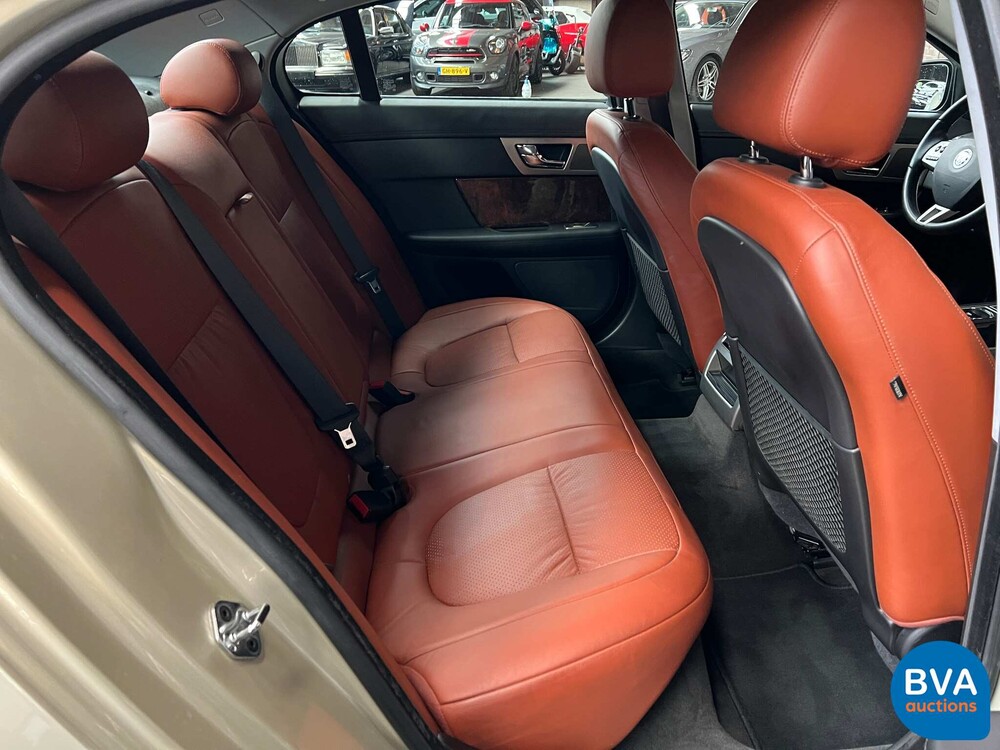Jaguar XF4.2 V8 Premium Luxus 298PS 2008 -Org. NL-, 48-GHJ-4.