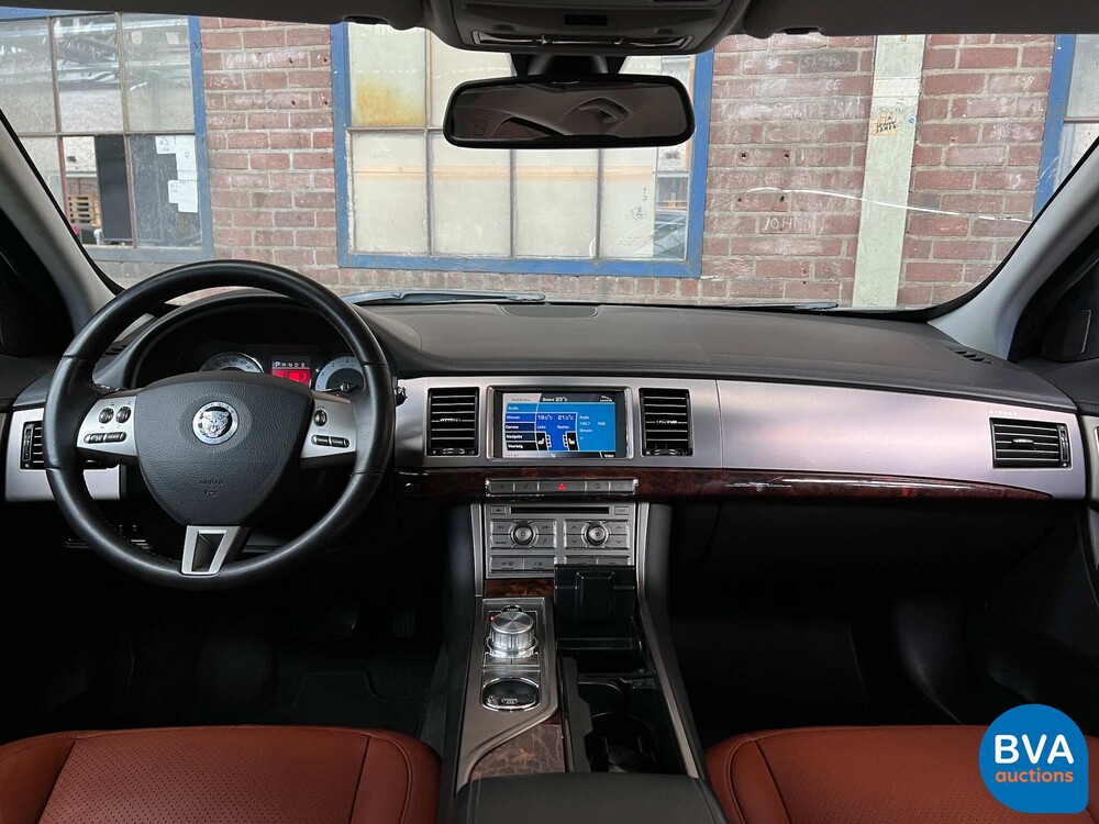 Jaguar XF4.2 V8 Premium Luxus 298PS 2008 -Org. NL-, 48-GHJ-4.
