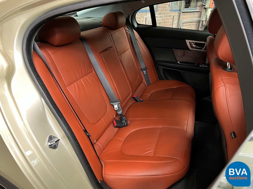 Jaguar XF4.2 V8 Premium Luxus 298PS 2008 -Org. NL-, 48-GHJ-4.