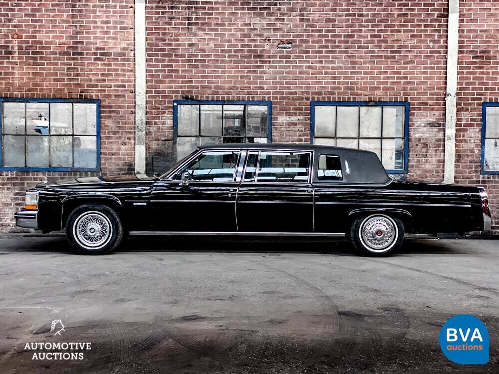 Cadillac Fleetwood Limo 143pk 1973