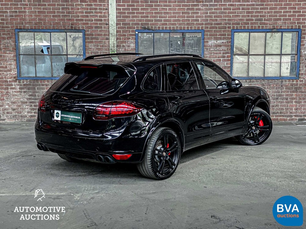 Porsche Cayenne 4.8 Turbo 500hp 2012, 71-ZVF-9.