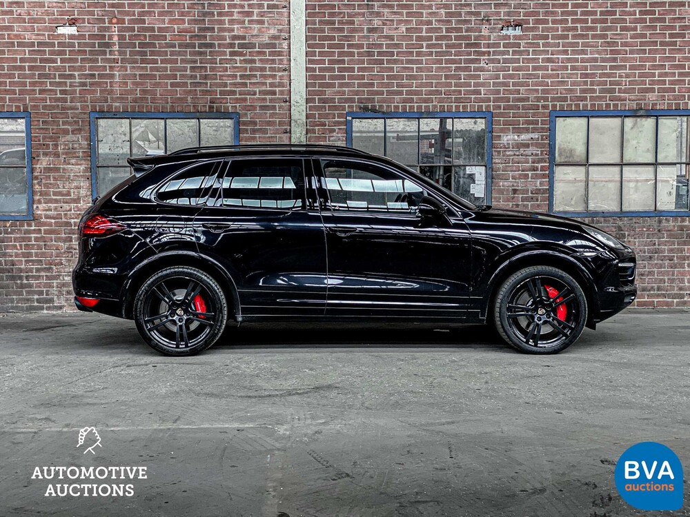 Porsche Cayenne 4.8 Turbo 500hp 2012, 71-ZVF-9.