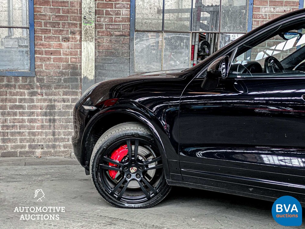 Porsche Cayenne 4.8 Turbo 500hp 2012, 71-ZVF-9.