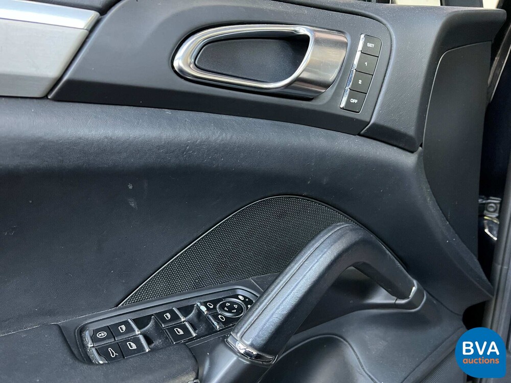 Porsche Cayenne 4.8 Turbo 500hp 2012, 71-ZVF-9.