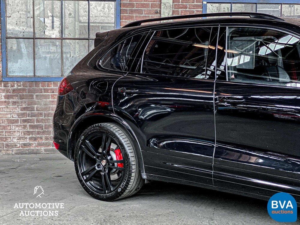 Porsche Cayenne 4.8 Turbo 500hp 2012, 71-ZVF-9.