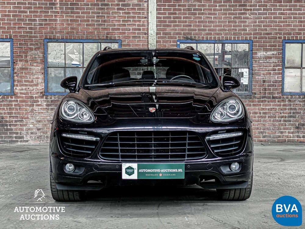 Porsche Cayenne 4.8 Turbo 500hp 2012, 71-ZVF-9.