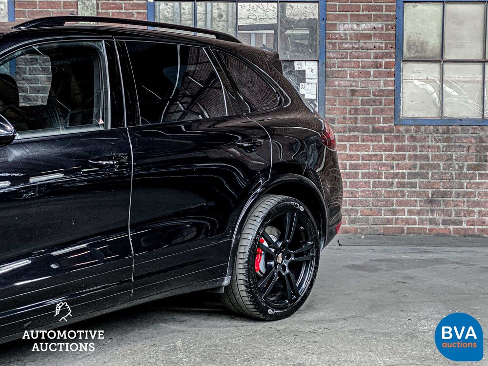 Porsche Cayenne 4.8 Turbo 500hp 2012, 71-ZVF-9.