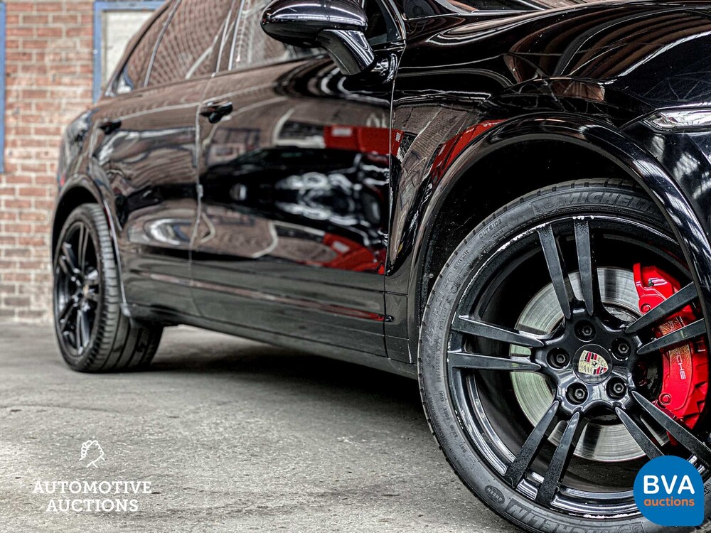 Porsche Cayenne 4.8 Turbo 500hp 2012, 71-ZVF-9.