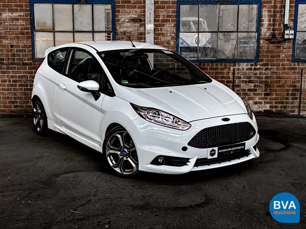 Ford Fiesta ST 182PS 2015.