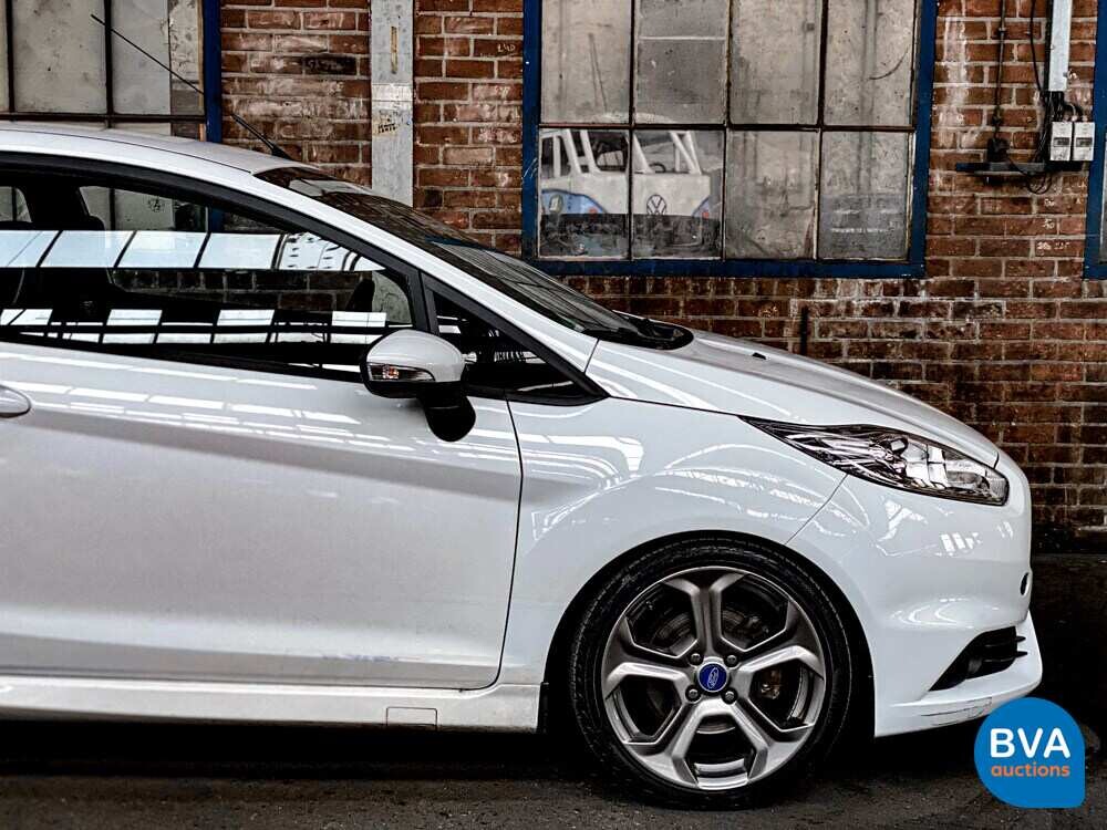Ford Fiesta ST 182PS 2015.