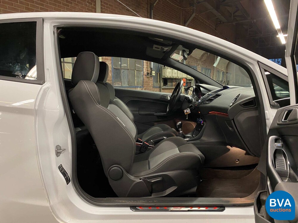 Ford Fiesta ST 182PS 2015.