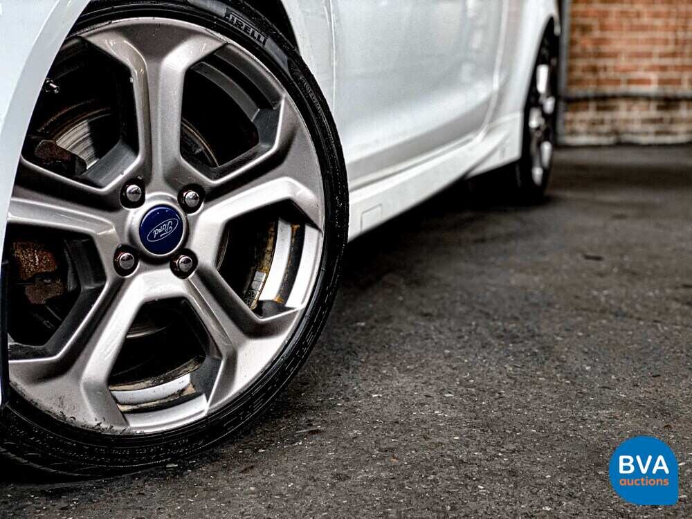 Ford Fiesta ST 182PS 2015.