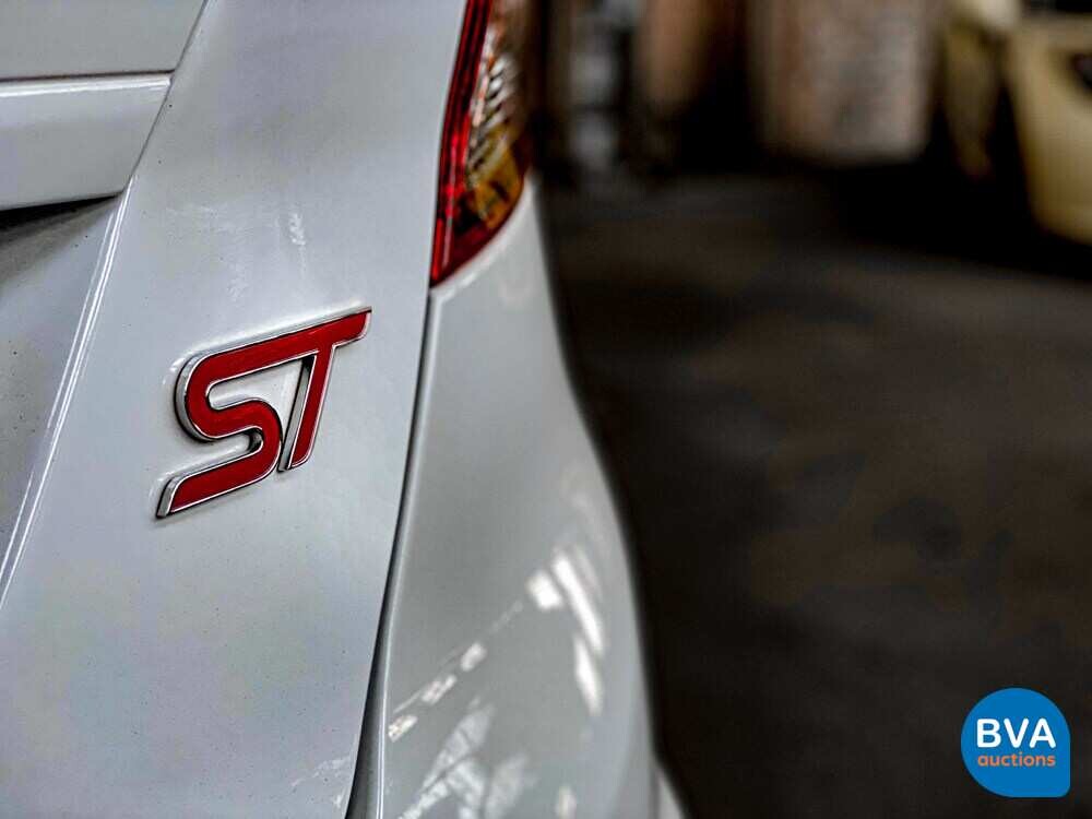 Ford Fiesta ST 182PS 2015.