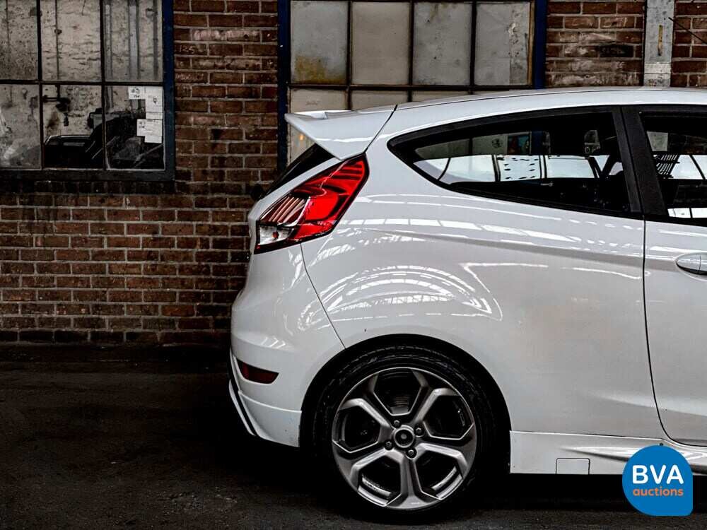 Ford Fiesta ST 182PS 2015.