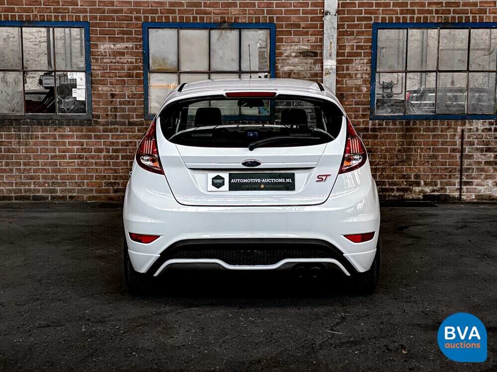 Ford Fiesta ST 182PS 2015.
