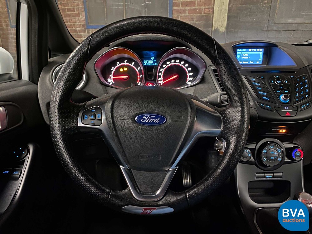 Ford Fiesta ST 182PS 2015.