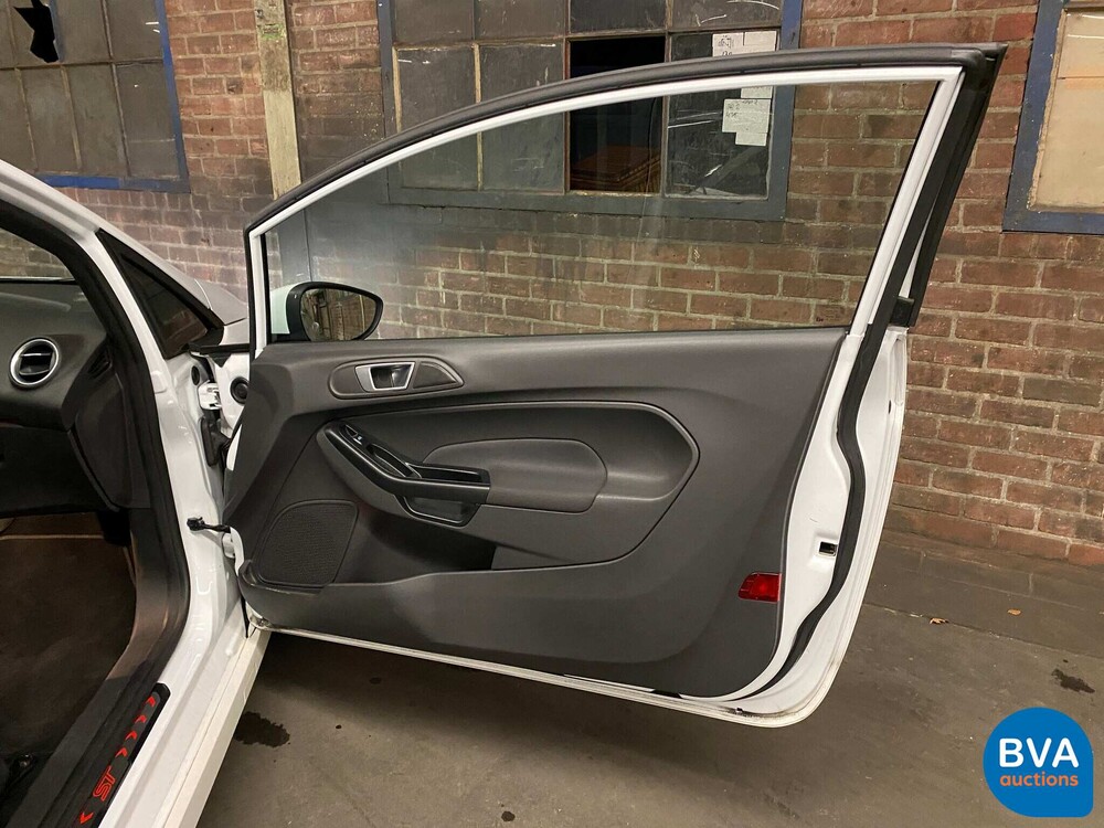 Ford Fiesta ST 182PS 2015.