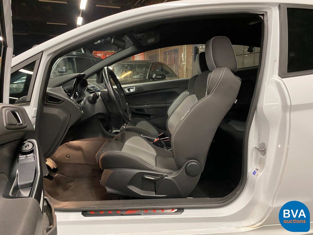 Ford Fiesta ST 182PS 2015.