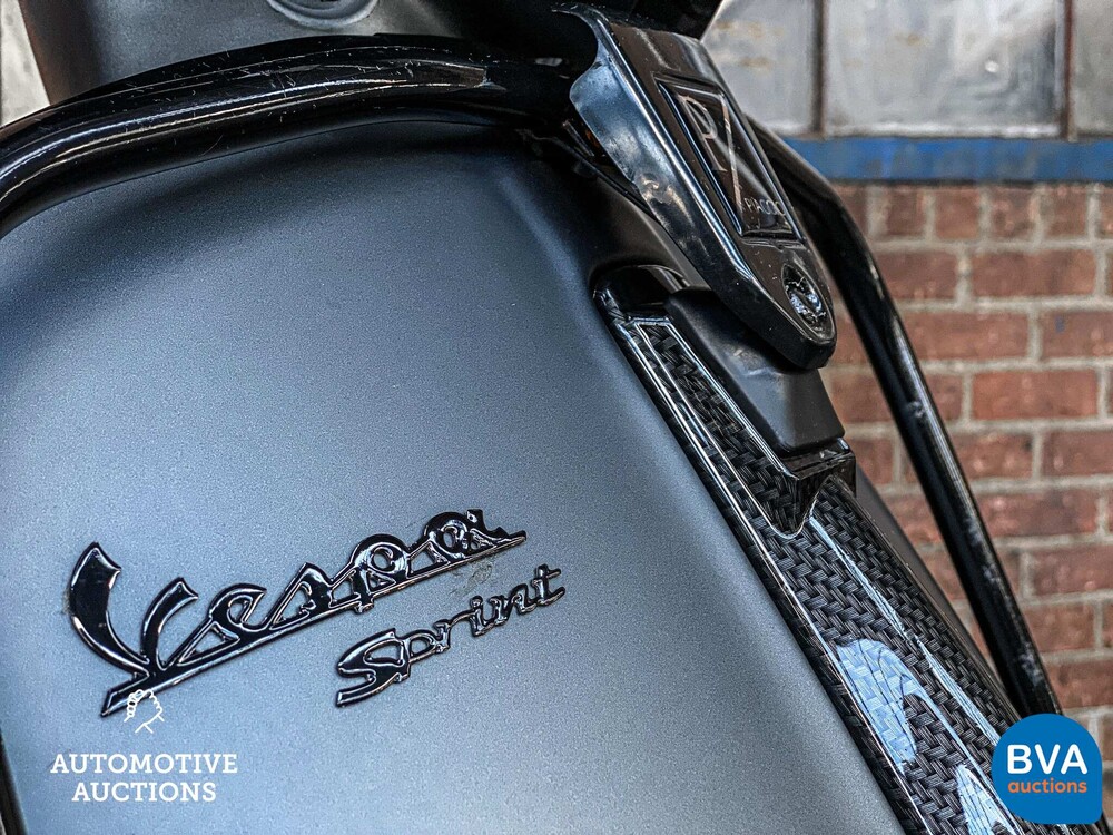 Piaggio Vespa Sprint 2017 -CARBON-, DHL-83-Z.