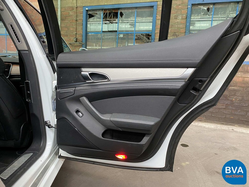 Porsche Panamera S E-Hybrid 416pk SportChrono 2014 -Org NL-, 5-TDZ-03