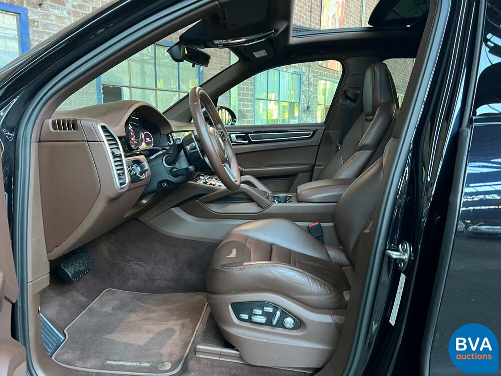 Porsche Cayenne 3.0 E-Hybrid 462hp 2018 SportChrono -Org. NL-, TL-795-R.