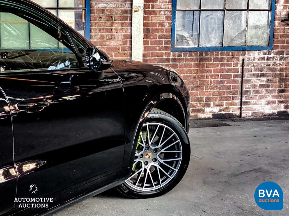 Porsche Cayenne 3.0 E-Hybrid 462hp 2018 SportChrono -Org. NL-, TL-795-R.