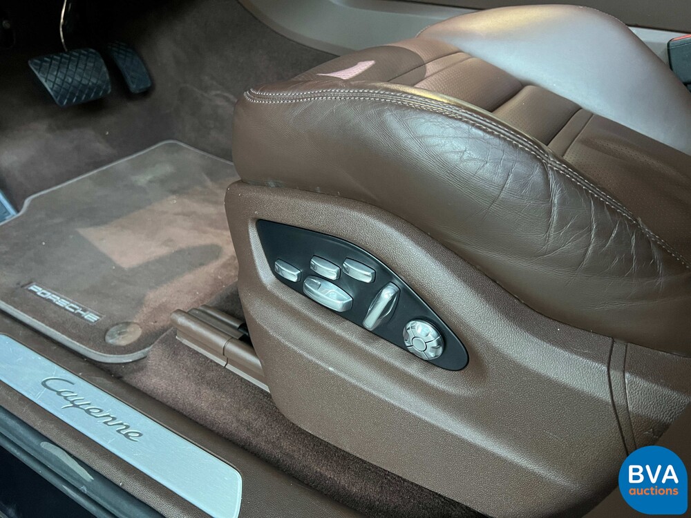 Porsche Cayenne 3.0 E-Hybrid 462hp 2018 SportChrono -Org. NL-, TL-795-R.