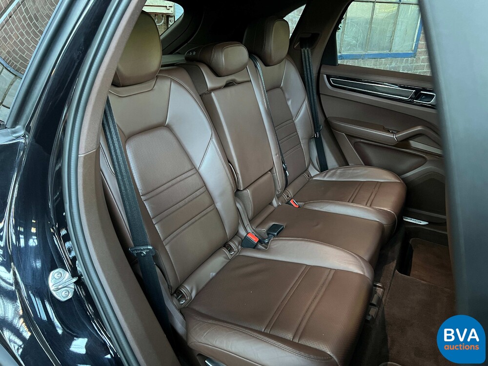 Porsche Cayenne 3.0 E-Hybrid 462hp 2018 SportChrono -Org. NL-, TL-795-R.