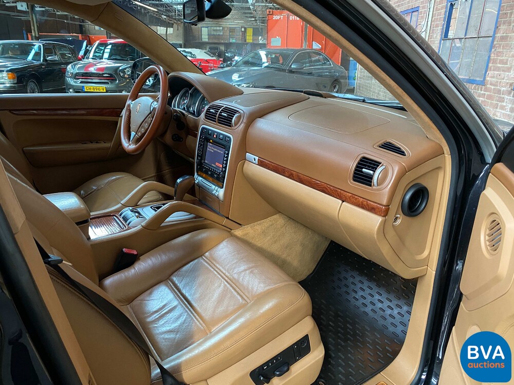 Porsche Cayenne 4.5 Turbo 450pk 2003, 86-NJ-VZ