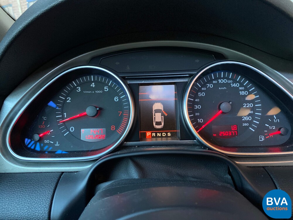 Audi Q7 4.2 FSI Quattro 349 PS 2006, 69-KK-L2.