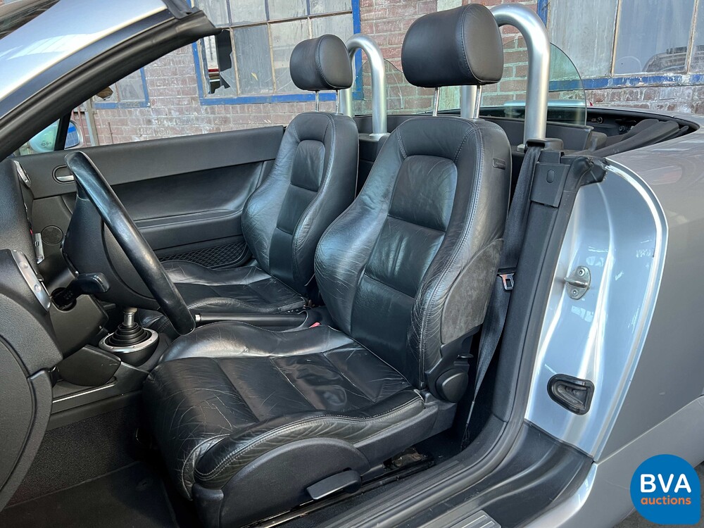 Audi TT Roadster 1.8 Turbo 179pk 2000, 88-FK-BG