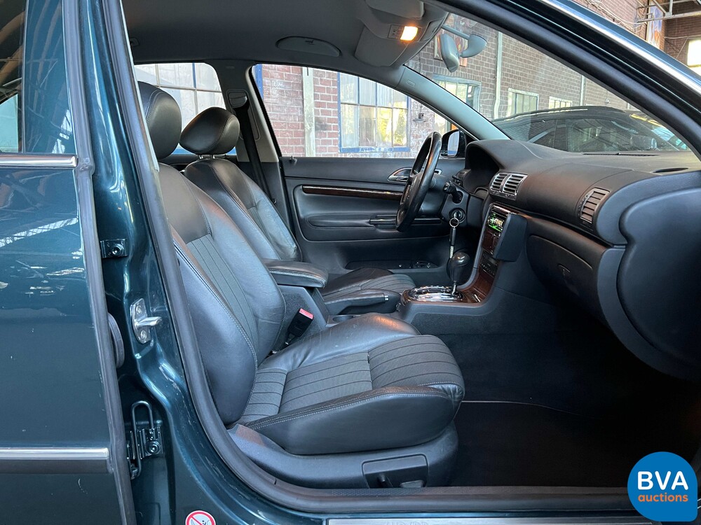 Skoda Superb 2.8 V6 Elegance 193pk 2004 -YOUNGTIMER-, HZ-728-K.