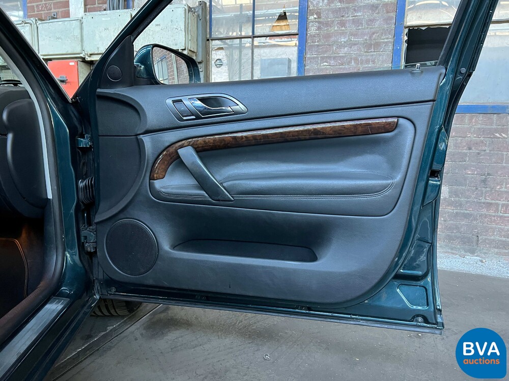 Skoda Superb 2.8 V6 Elegance 193pk 2004 -YOUNGTIMER-, HZ-728-K.