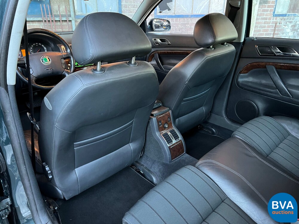 Skoda Superb 2.8 V6 Elegance 193pk 2004 -YOUNGTIMER-, HZ-728-K.