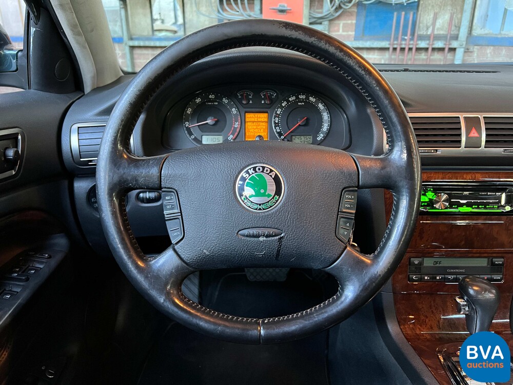 Skoda Superb 2.8 V6 Elegance 193pk 2004 -YOUNGTIMER-, HZ-728-K.