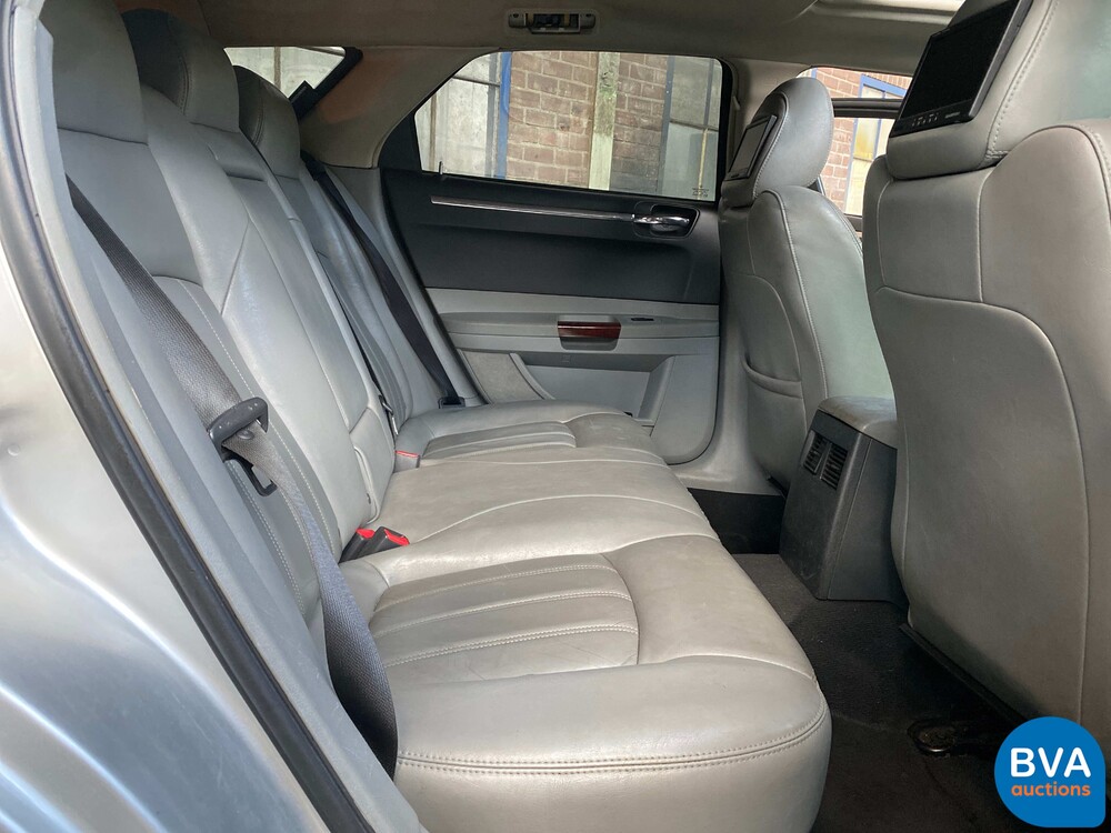 Chrysler 300C Touring 3.0 V6 CRD 218pk 2006 -Org. NL-, 69-SL-DH