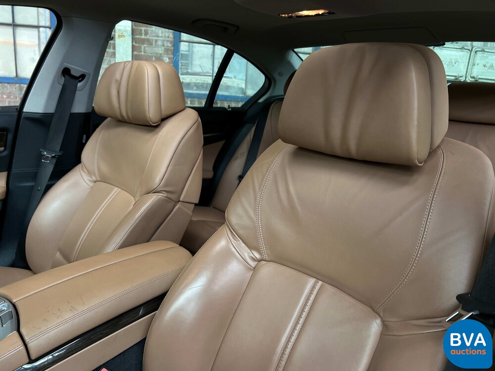 BMW 750i High Executive F04 4.4 V8 7er Serie 407 PS 2009.