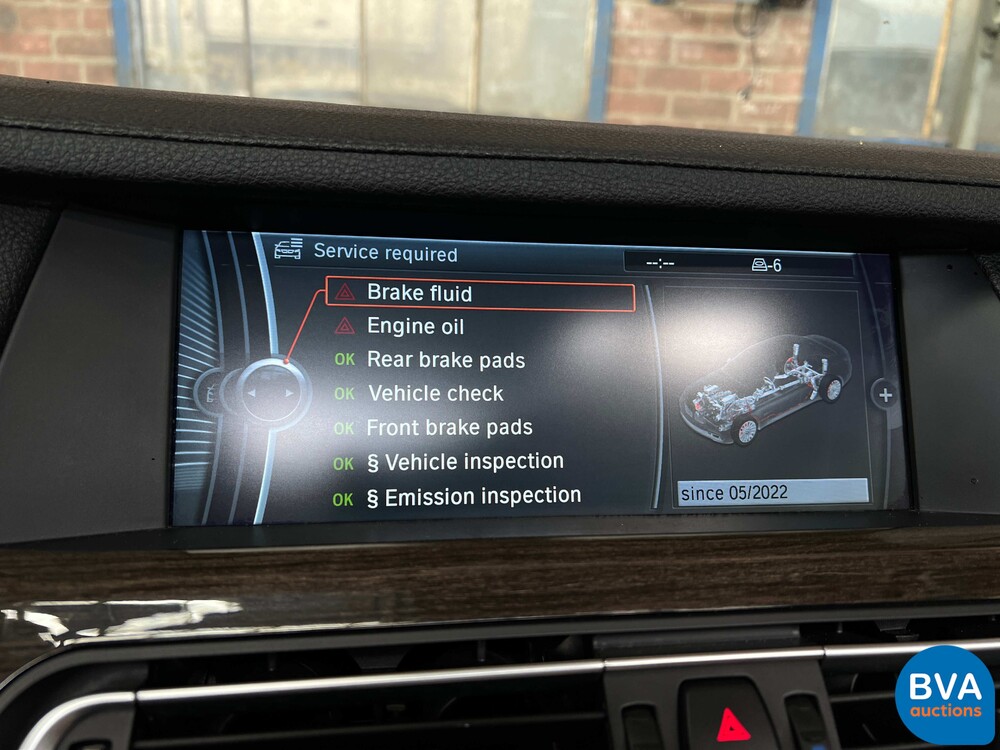 BMW 750i High Executive F04 4.4 V8 7er Serie 407 PS 2009.